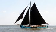 Confiance sailing ship Windseeker
